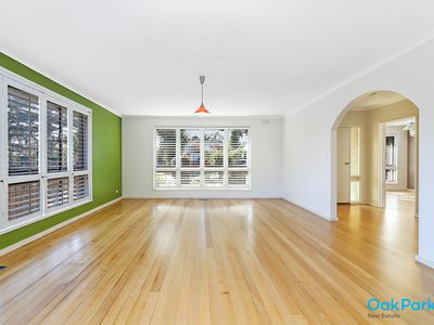 81 New Road, Oak Park