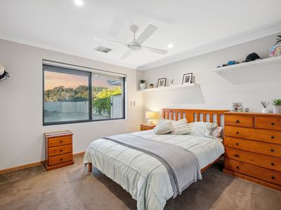 19 Lombadina Parade, Secret Harbour