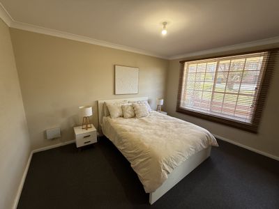 25 WOODBRY CRESCENT, Oxley Vale