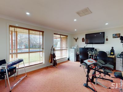 58 Twickenham Drive, Dubbo