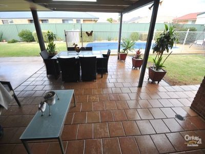 7 Cronin Place, Dubbo