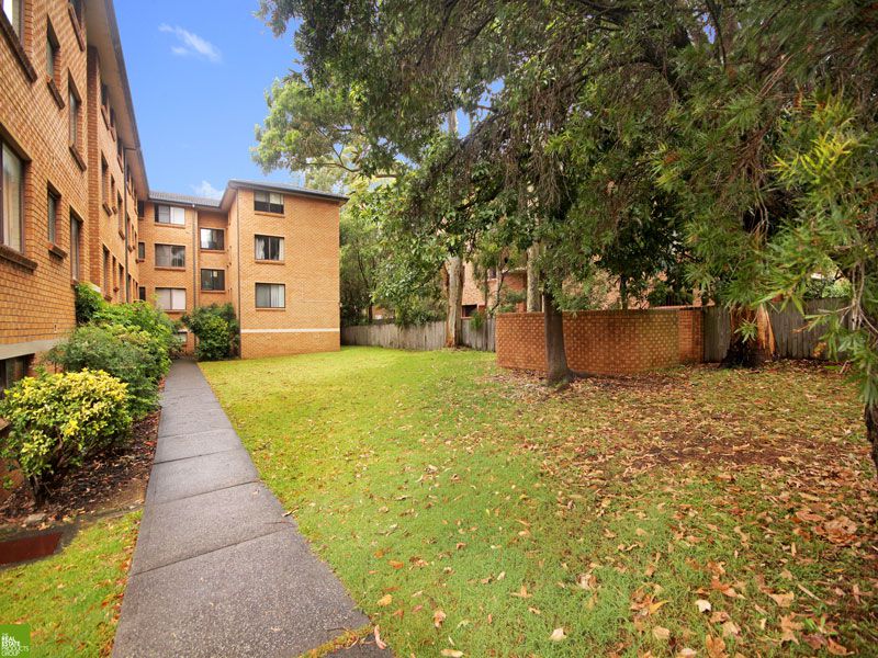 1 / 8 Macquarie Street, Wollongong