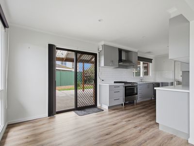 11 Joseph Street, Sale