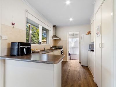 22 Sandra Court, Sale
