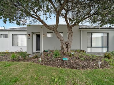 33A Stroughton Road, Westminster