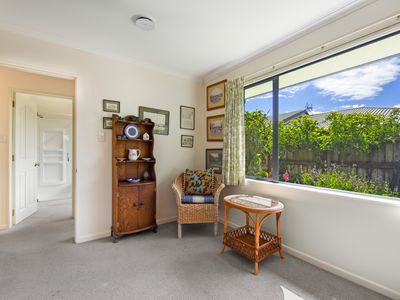 5 Di Pierri Way, The Wood