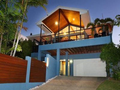 4 Ocean Crest Place, Alexandra Headland
