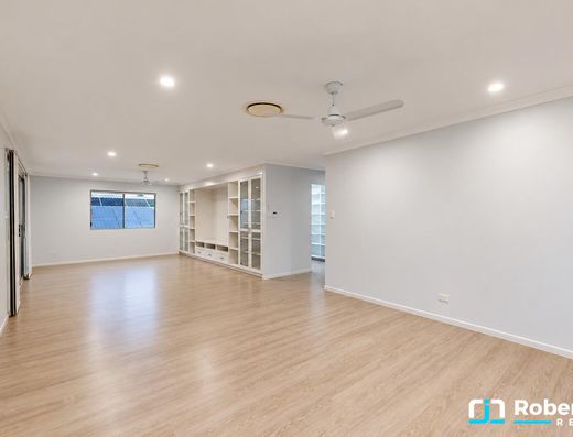 Versatile Family Living in Old Tewantin with only One Neighbour image 4