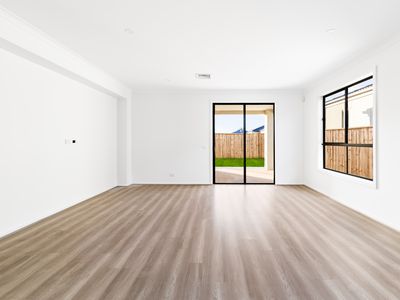 5 Amalgam Avenue, Fraser Rise