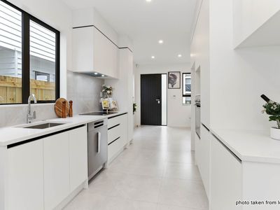 13A Everitt Road, Otara