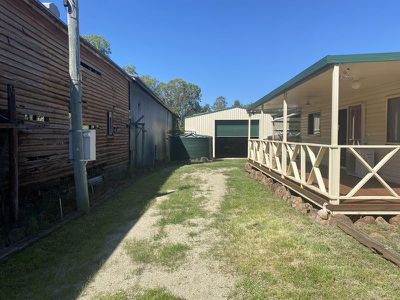 18 Main Street, Hivesville