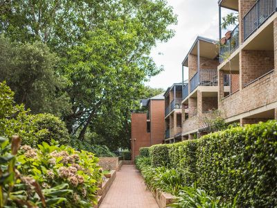 12 / 2 Kensington Mews, Waterloo