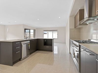 115 Bondi Parade, Point Cook