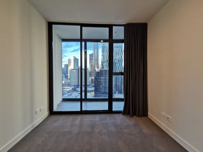 2010 / 105 Clarendon Street, Southbank