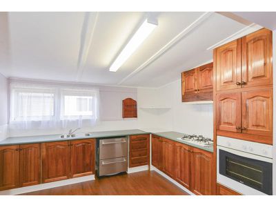 4 Lynott Street, Horsham