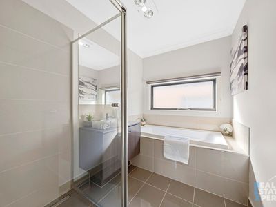 40 Pyrenees Road, Clyde