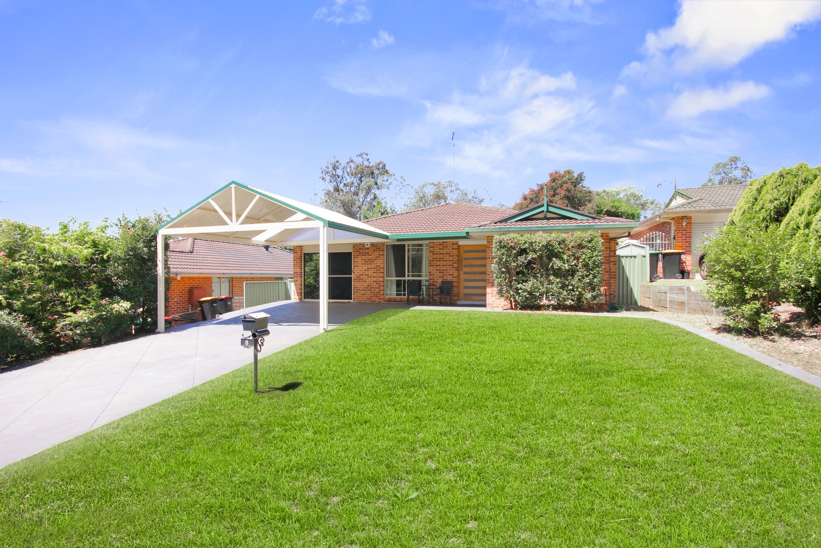 6 The Avenue, GLENMORE PARK