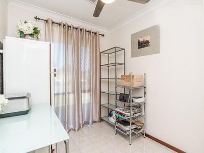 48 Colonial Drive, Bibra Lake