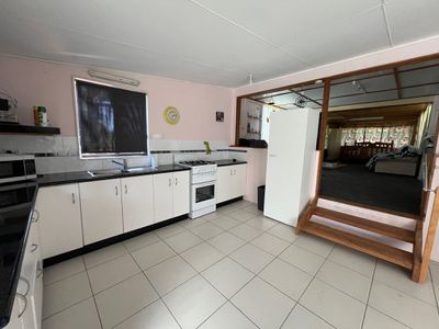 5851 The Bucketts Way, Bootawa