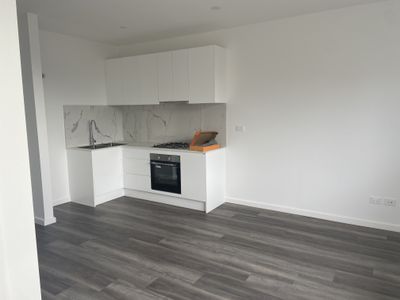 31a Parhelion St., Austral