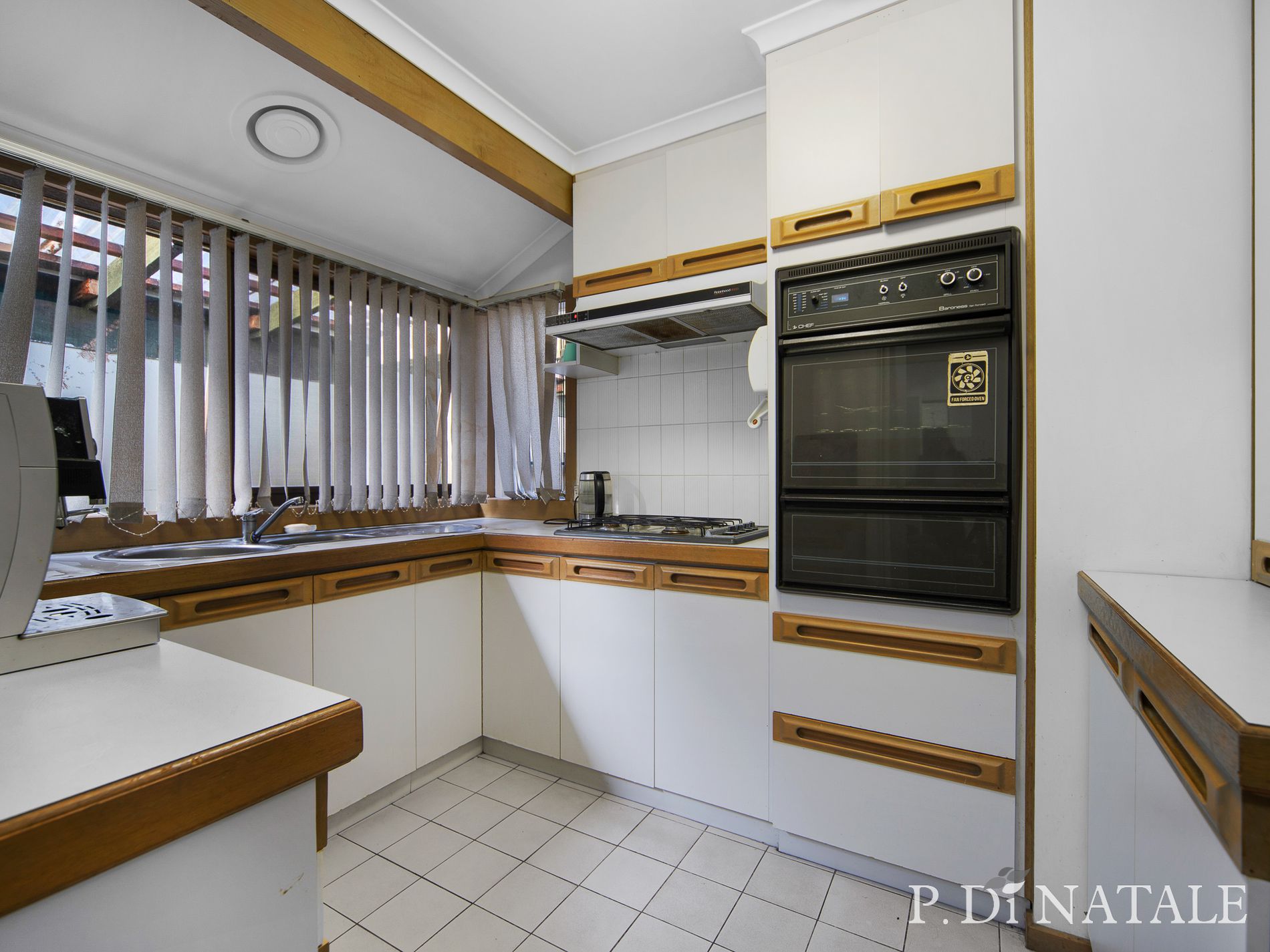 2 / 263 Heaths Road, Hoppers Crossing