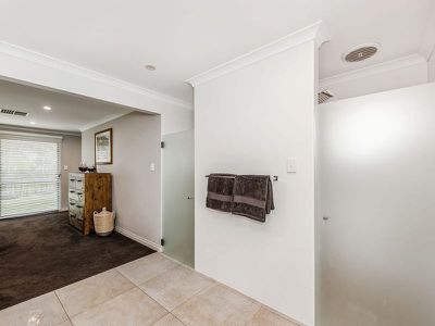 31 Jinatong Loop, Dawesville