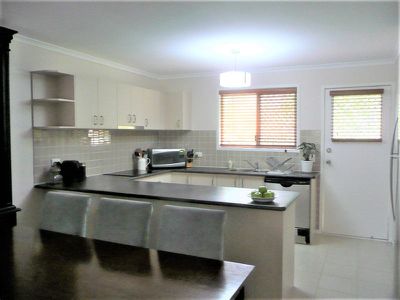 7 / 8 Briggs Road, Springwood
