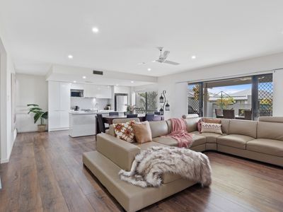 48 Azure Way, Coomera