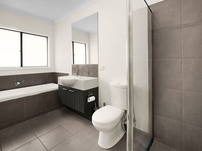 18 Nightfall Way, Tarneit