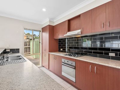 6 / 10 Bosanquet Avenue, Newtown