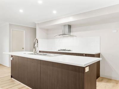 34 Kalanchoe Approach, Seville Grove