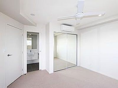 unit 1636 / 1-5 Cremin Street, Upper Mount Gravatt