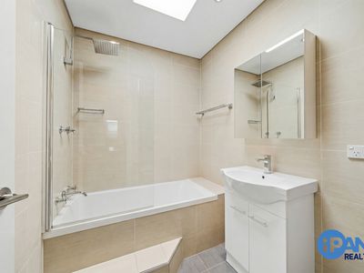 2 / 58 Higginbotham Road, Gladesville