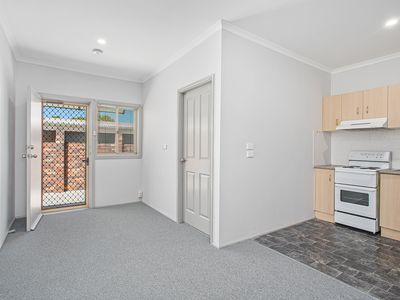 6 / 23 Oakland Avenue, Windang