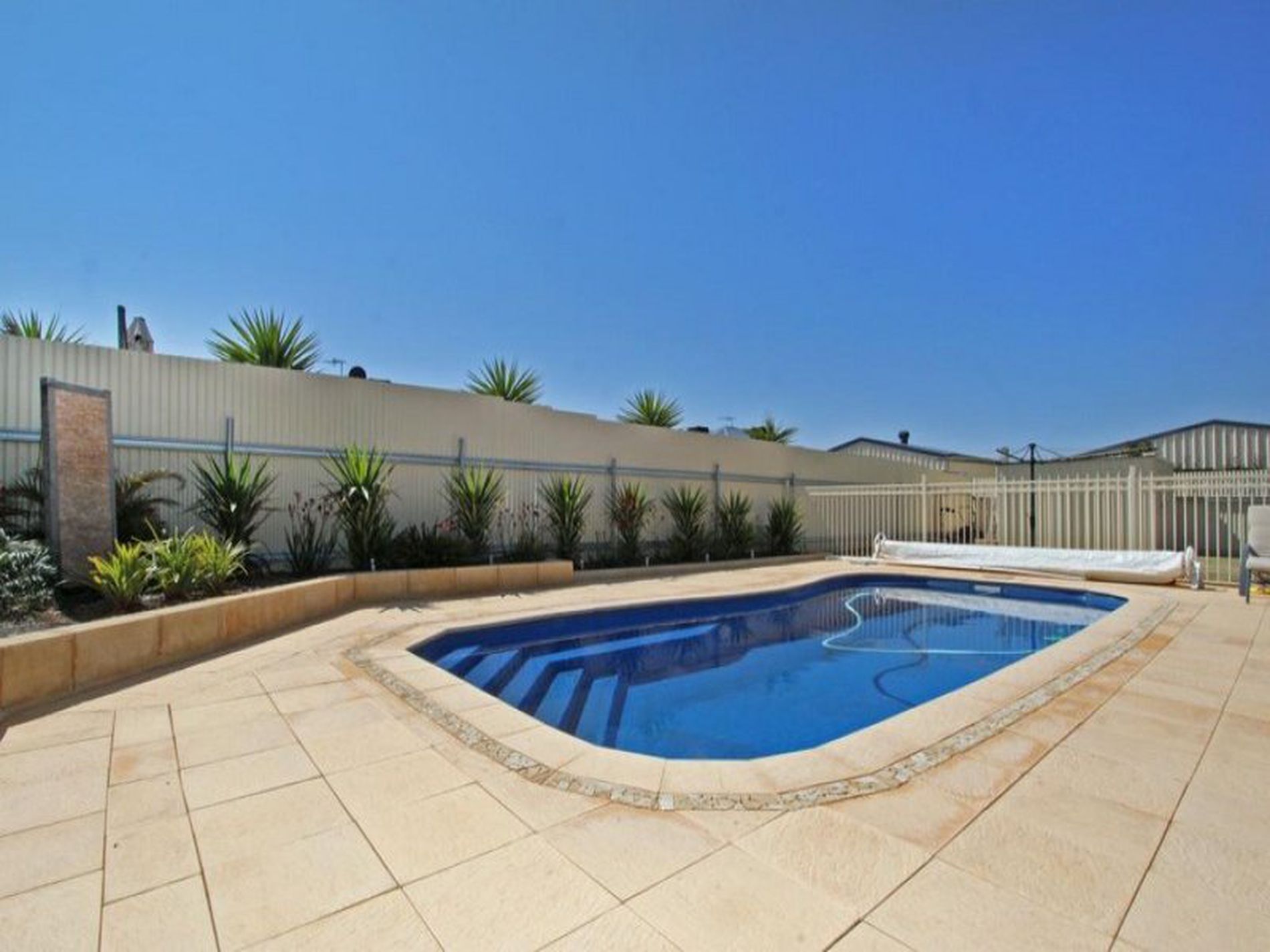 16 Vitali Crescent, Somerville