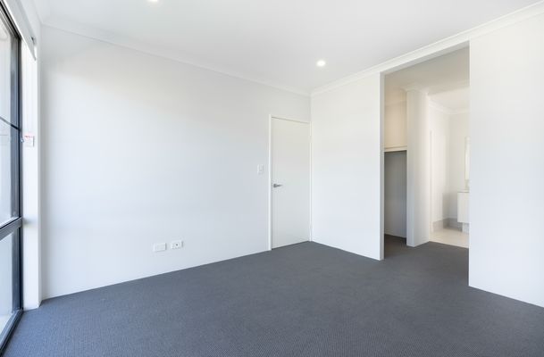 16 Tarot Grove, Baldivis