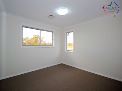 2 / 6 Edmund Blackett Close, St Clair