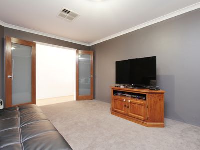 11 Arniston Way, Darch