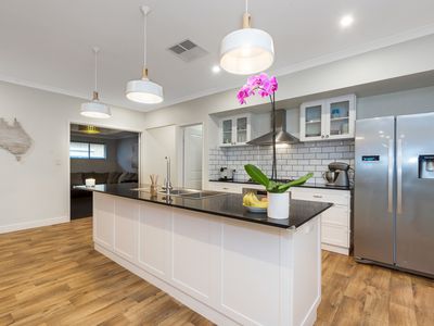 102 Seaside Avenue, Yanchep