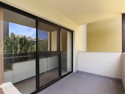 105 / 215 Stirling Street, Perth