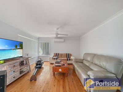 4 Poilus Parade, Tanilba Bay