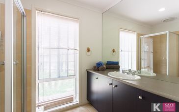 9 Sunhill Court, Beaconsfield