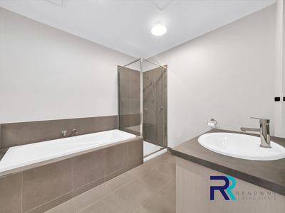 4 TAPIOCA STREET, Manor Lakes