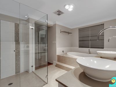 16 Teraglin Vista, Yanchep