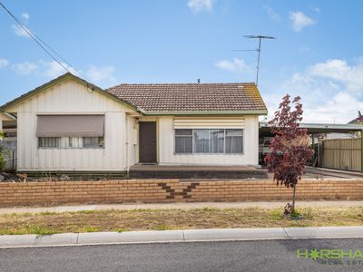 17 Hennessy Street, Horsham