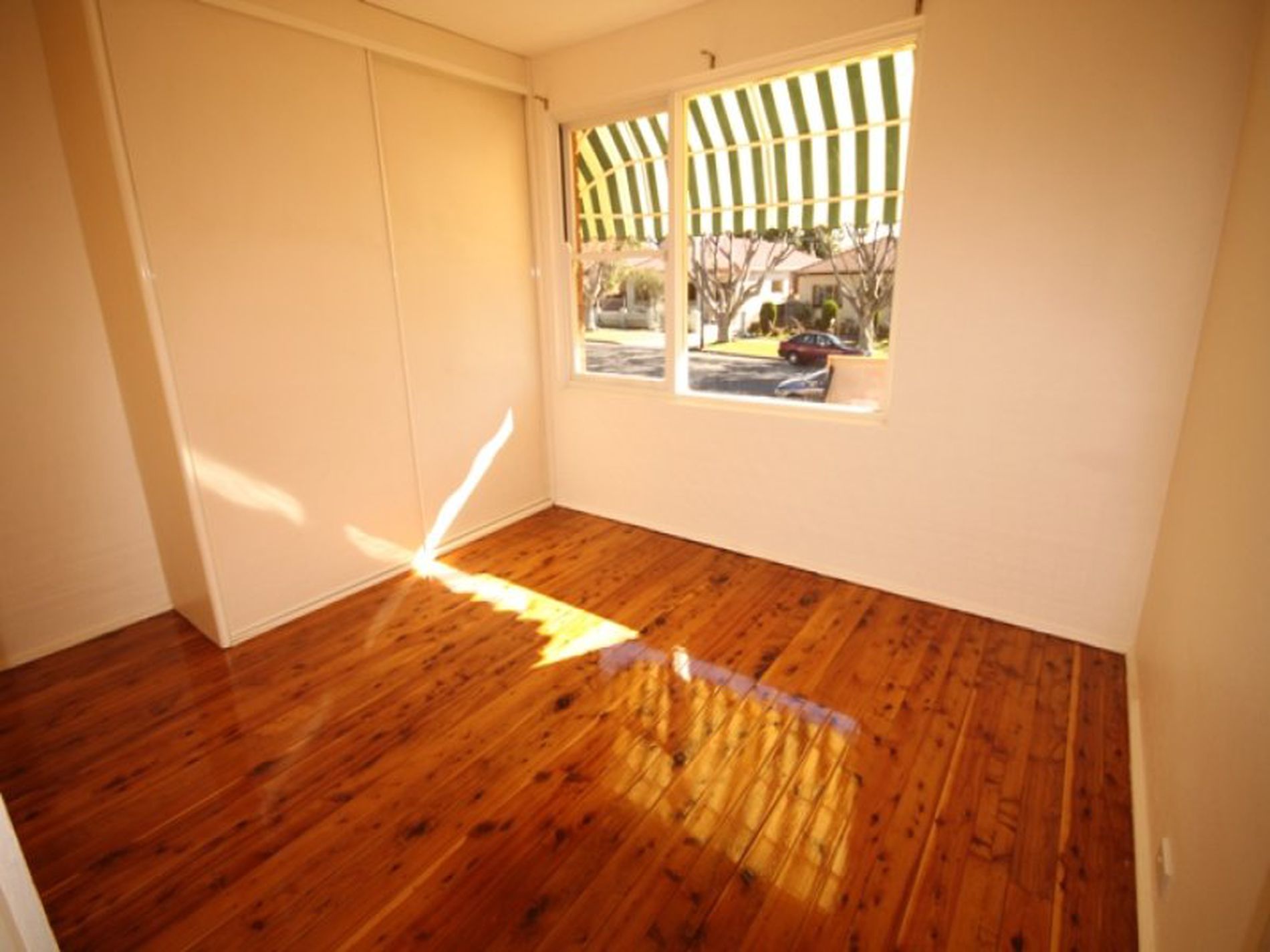 72 Leylands Parade, Lakemba