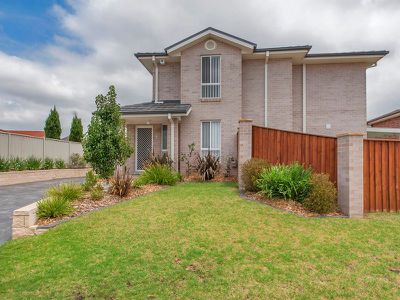 1 / 5 Vlatko Drive, West Hoxton