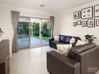 16 SILKYOAK COURT, Albury