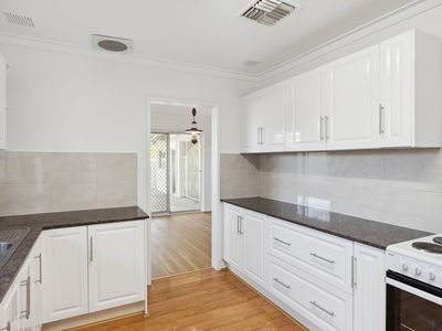 1 / 28 Harrowshill Road, Morley
