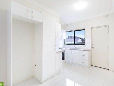 8 / 8 Miller Street, Coniston